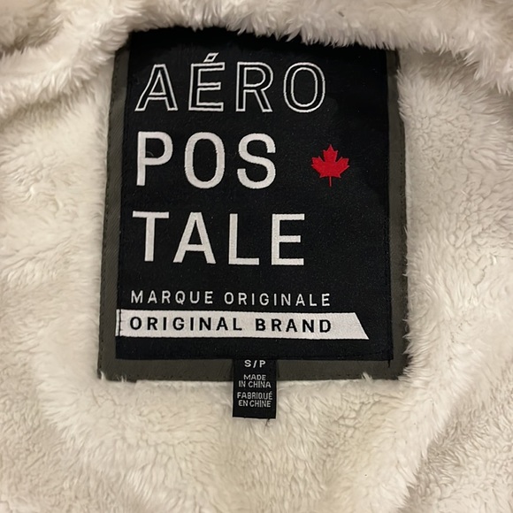 Aero postale green winter jacket. Never worn. Small women’s. Warm, comfortable - Picture 2 of 2